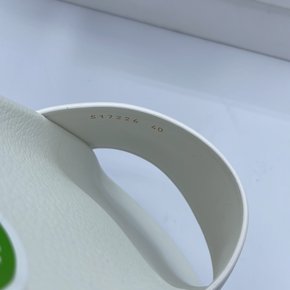 Balenciaga White Leather Slides Sandals Size 40 EU / 10 US NIB - Picture 7 of 7